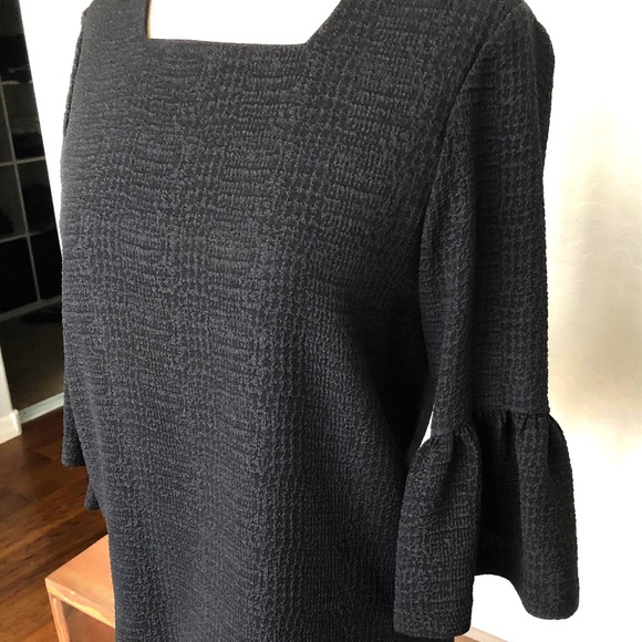 NWT -CALVIN KLEIN - Black Tulip Sleeve Blouse - Picture 3 of 4